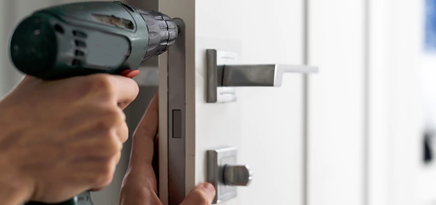 Locksmith For Lock Replacement Near Me in Bear Valley Springs, CA